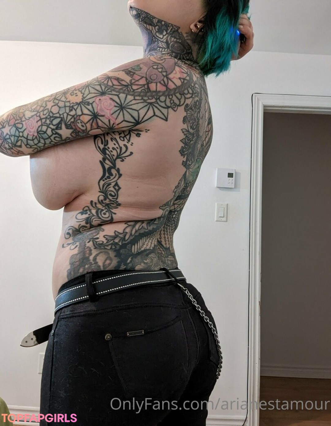 Photo nue de fuite OnlyFans de Ariane Saint Amour #2323