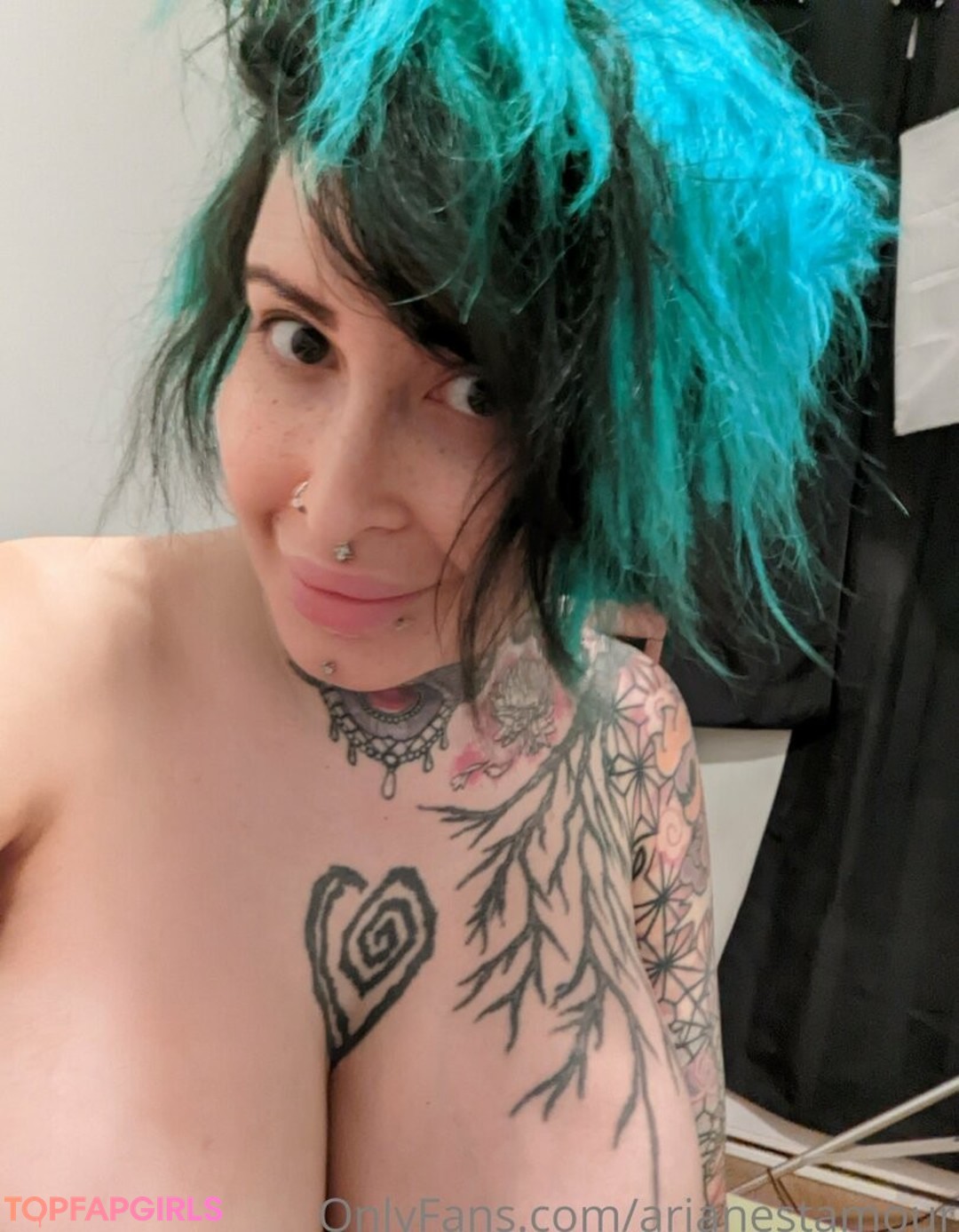 Photo nue de fuite OnlyFans de Ariane Saint Amour #2443