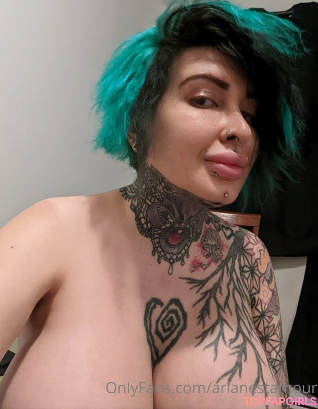 Photo nue de fuite OnlyFans de Ariane Saint Amour #2445