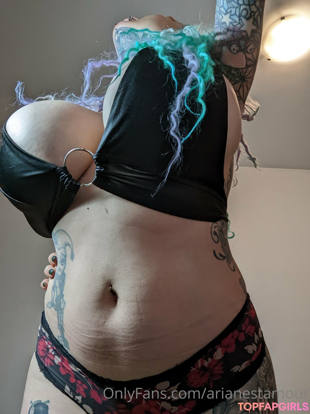 Photo nue de fuite OnlyFans de Ariane Saint Amour #524