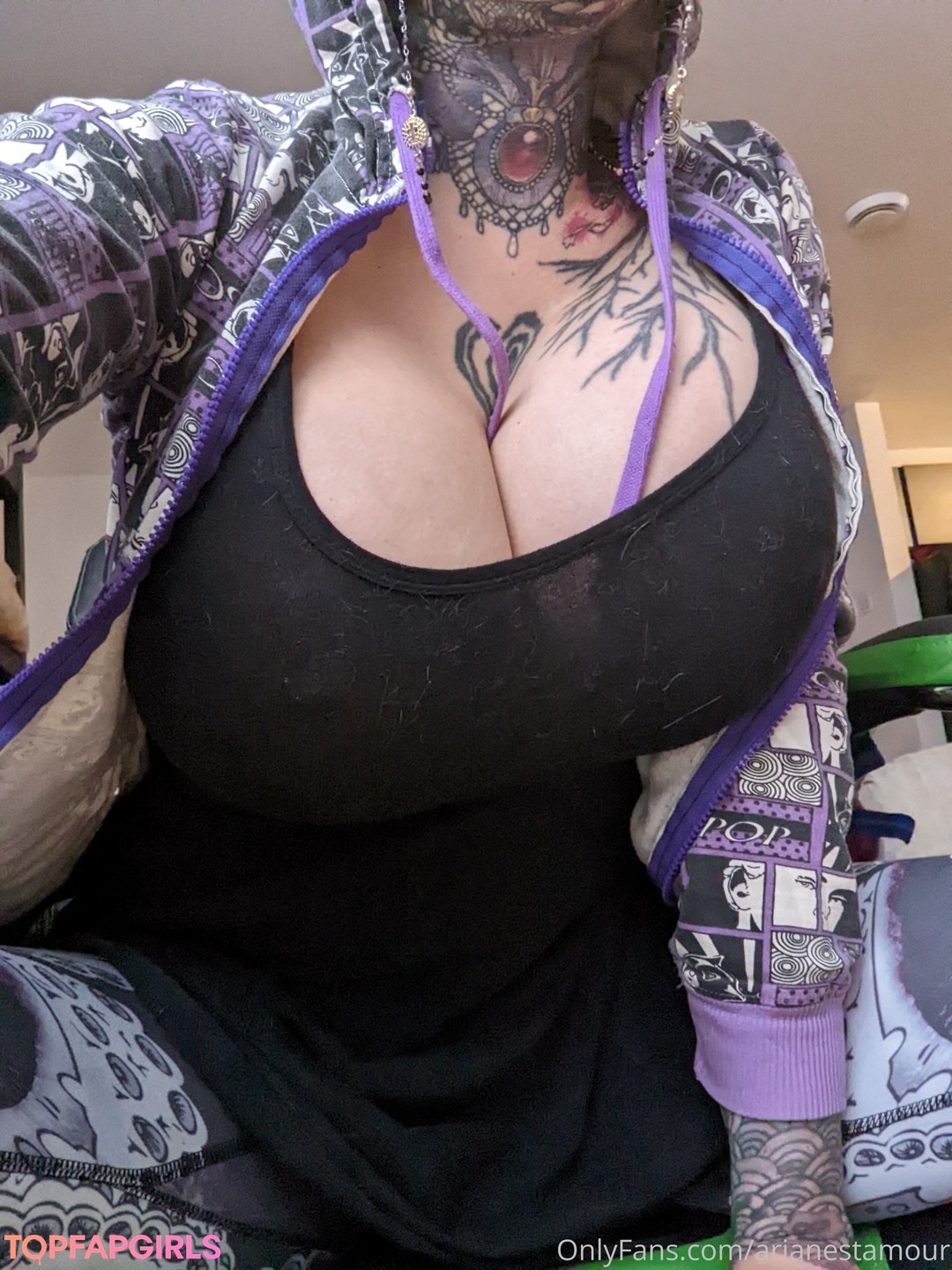 Photo nue de fuite OnlyFans de Ariane Saint Amour #911