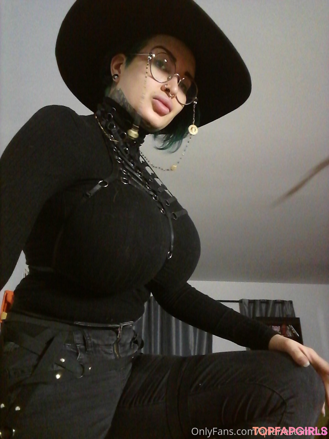 Photo nue de fuite OnlyFans de Ariane Saint Amour #325