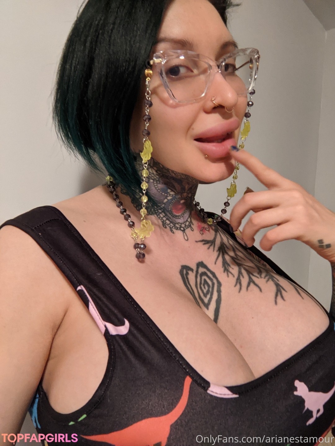 Photo nue de fuite OnlyFans de Ariane Saint Amour #460