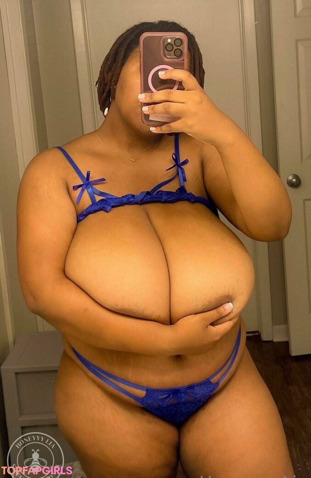 Photo nue de fuite OnlyFans de Miss Honey Mia #78