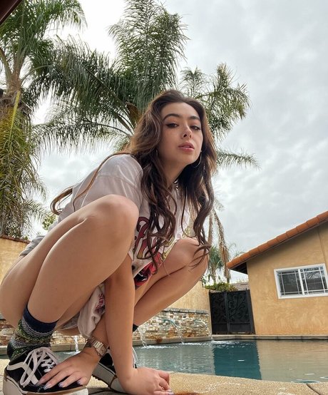 Chloe Surreal