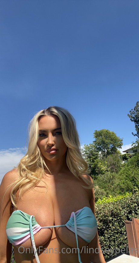 Lindsey Pelas