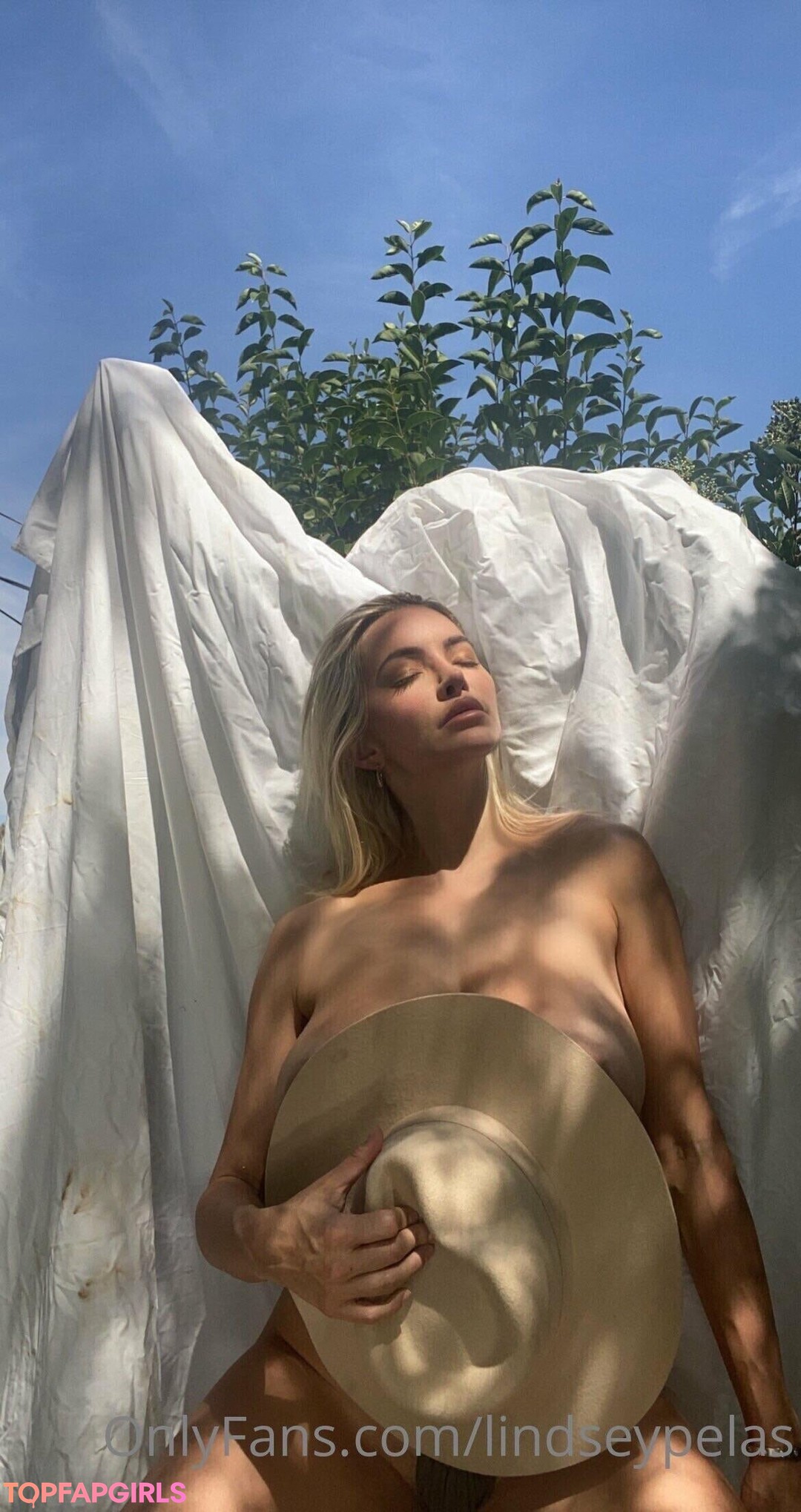 Photo nue de fuite OnlyFans de Lindsey Pelas #264