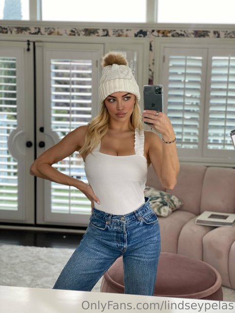 Photo nue de fuite OnlyFans de Lindsey Pelas