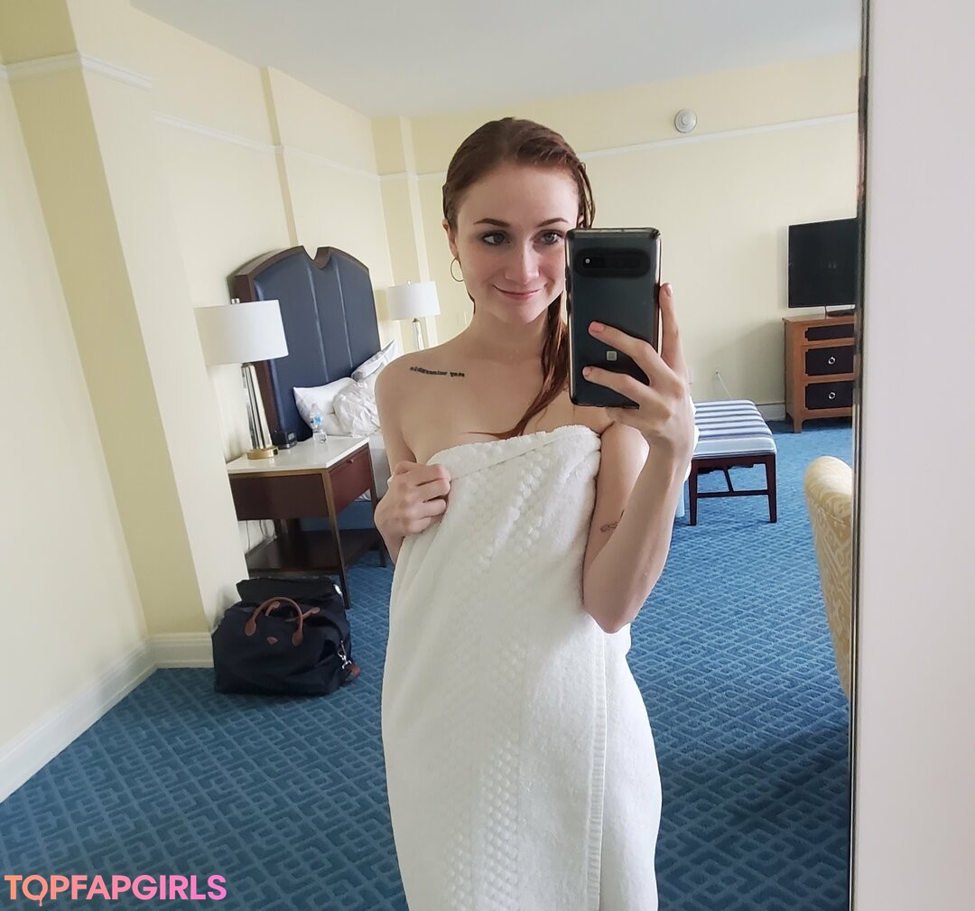 Photo nue de fuite OnlyFans de Scarlet Skies #120