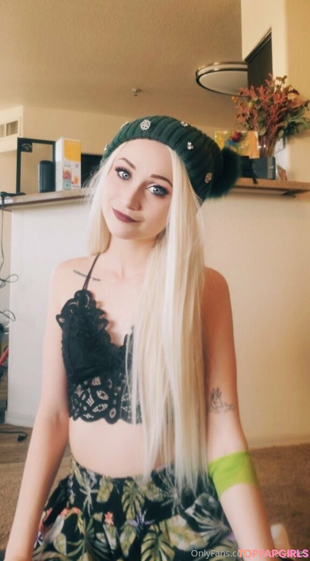 Photo nue de fuite OnlyFans de Scarlet Skies #127