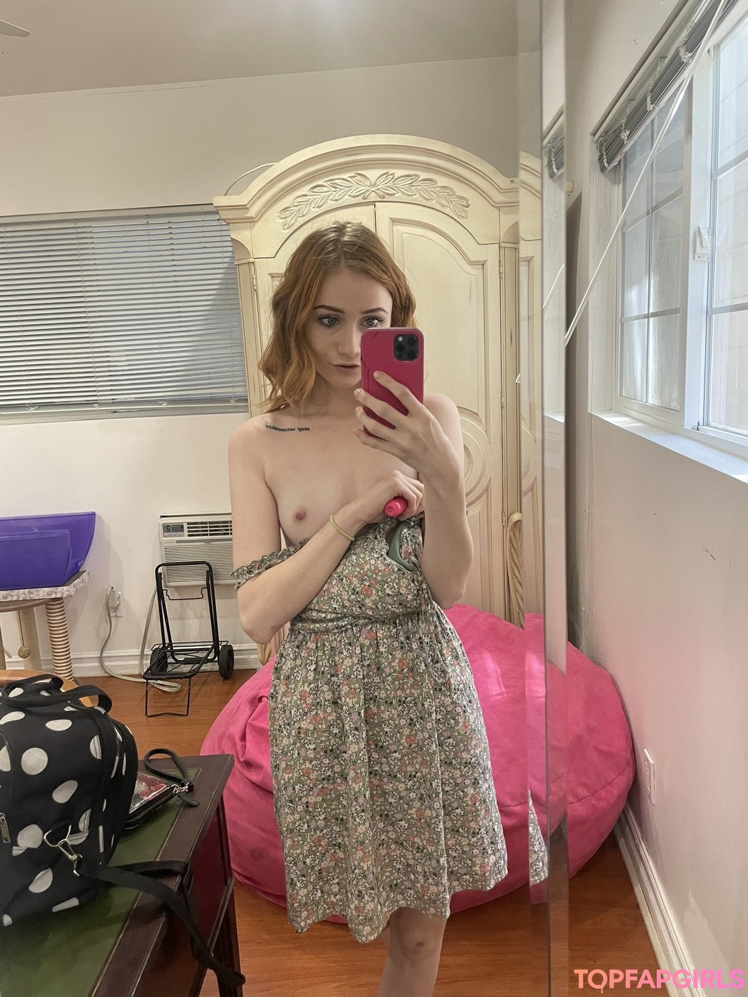 Photo nue de fuite OnlyFans de Scarlet Skies #6
