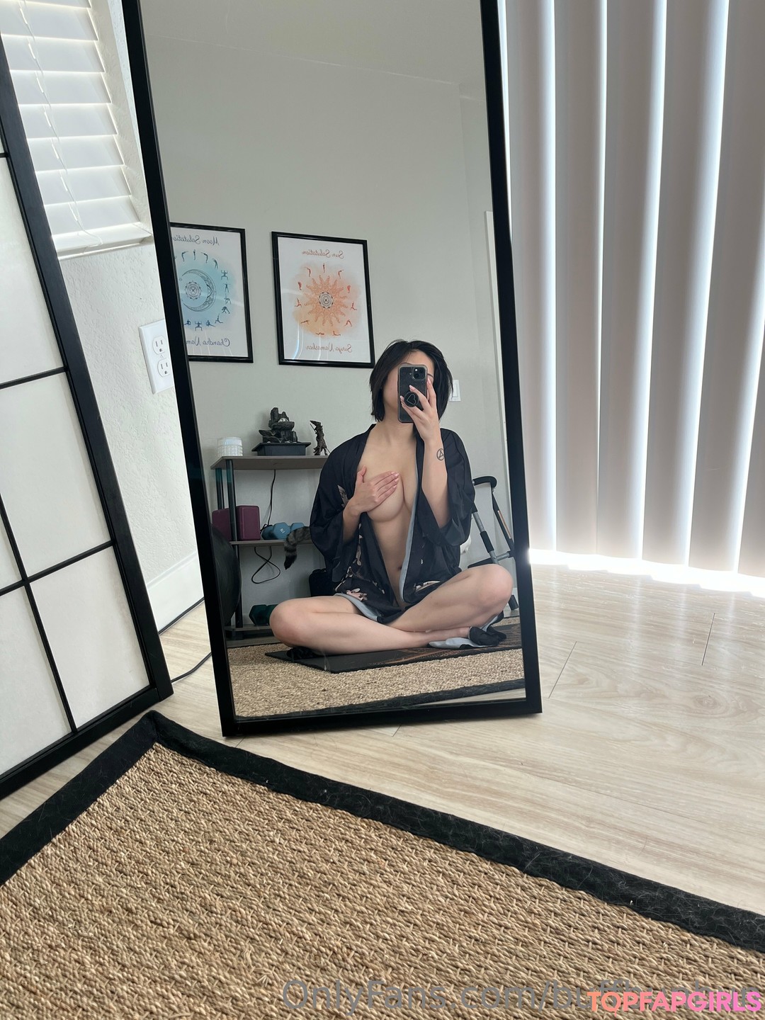 Photo nue de fuite OnlyFans de Womanwearingred #212