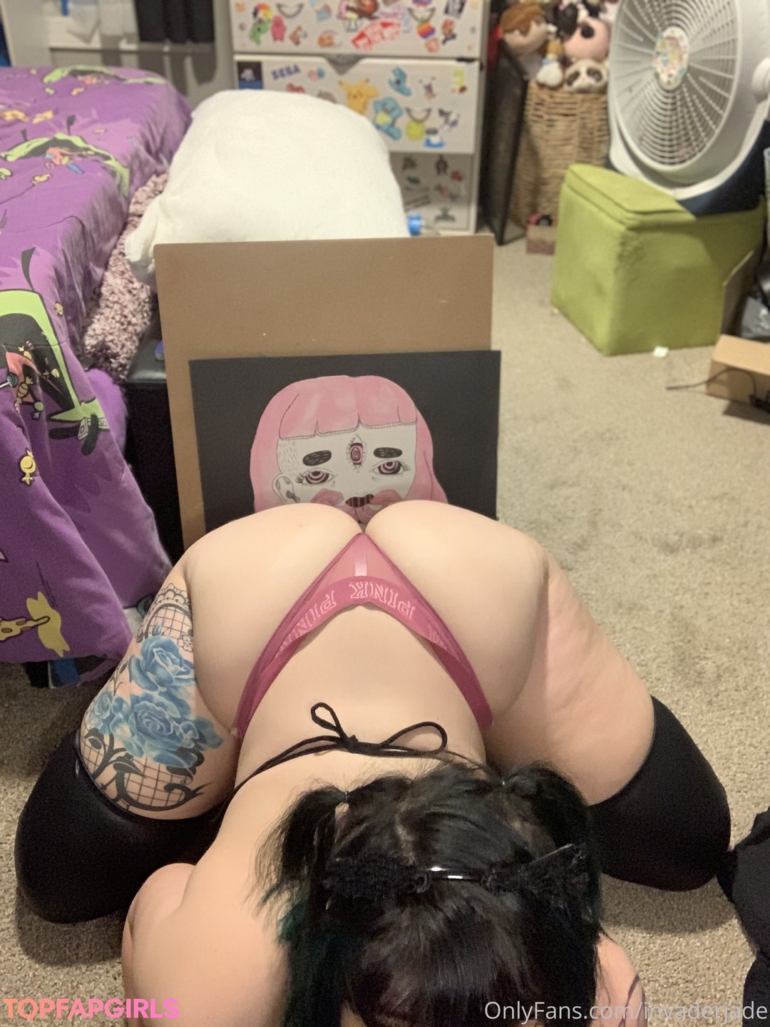 Photo nue de fuite OnlyFans de Invader Jade #128