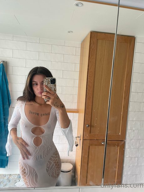 Photo nue de fuite OnlyFans de Irma Sjorling