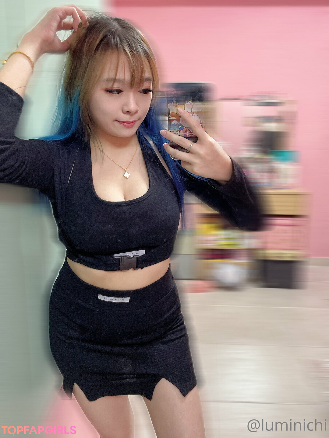 Photo nue de fuite OnlyFans de Luminichi #2