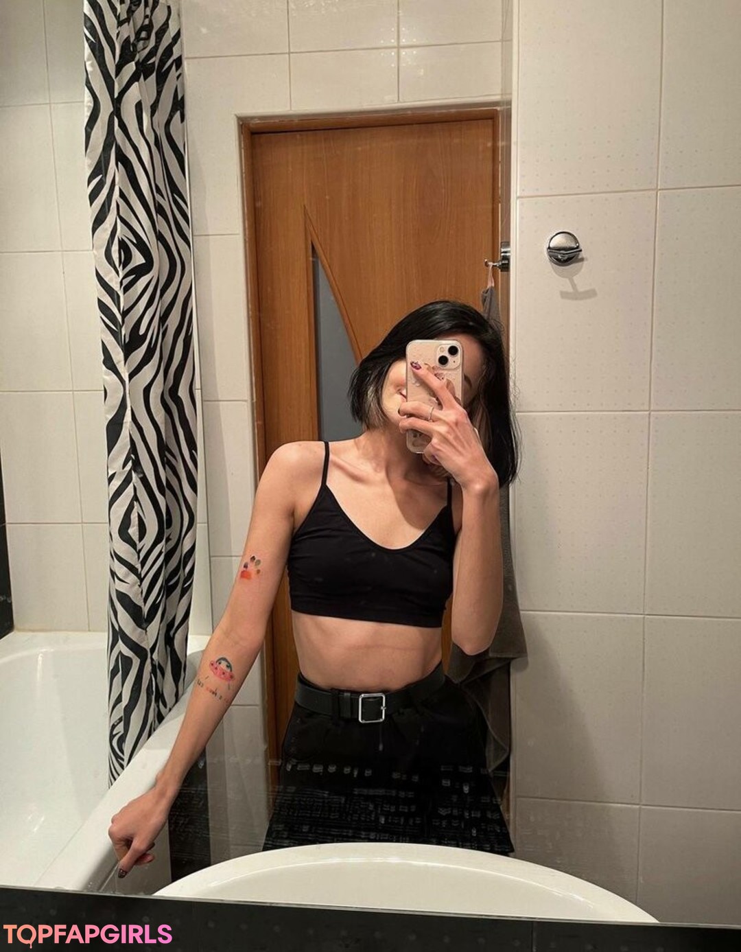 Photo nue de fuite OnlyFans de Loona #1176