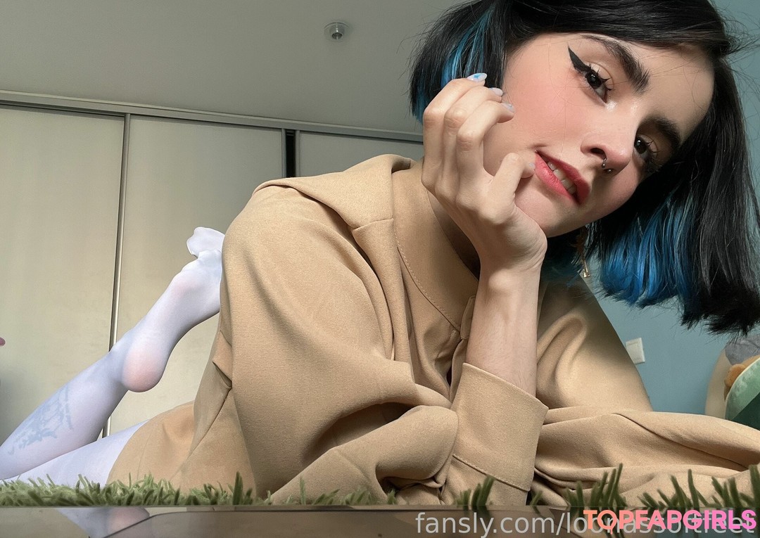 Photo nue de fuite OnlyFans de Loona #1188