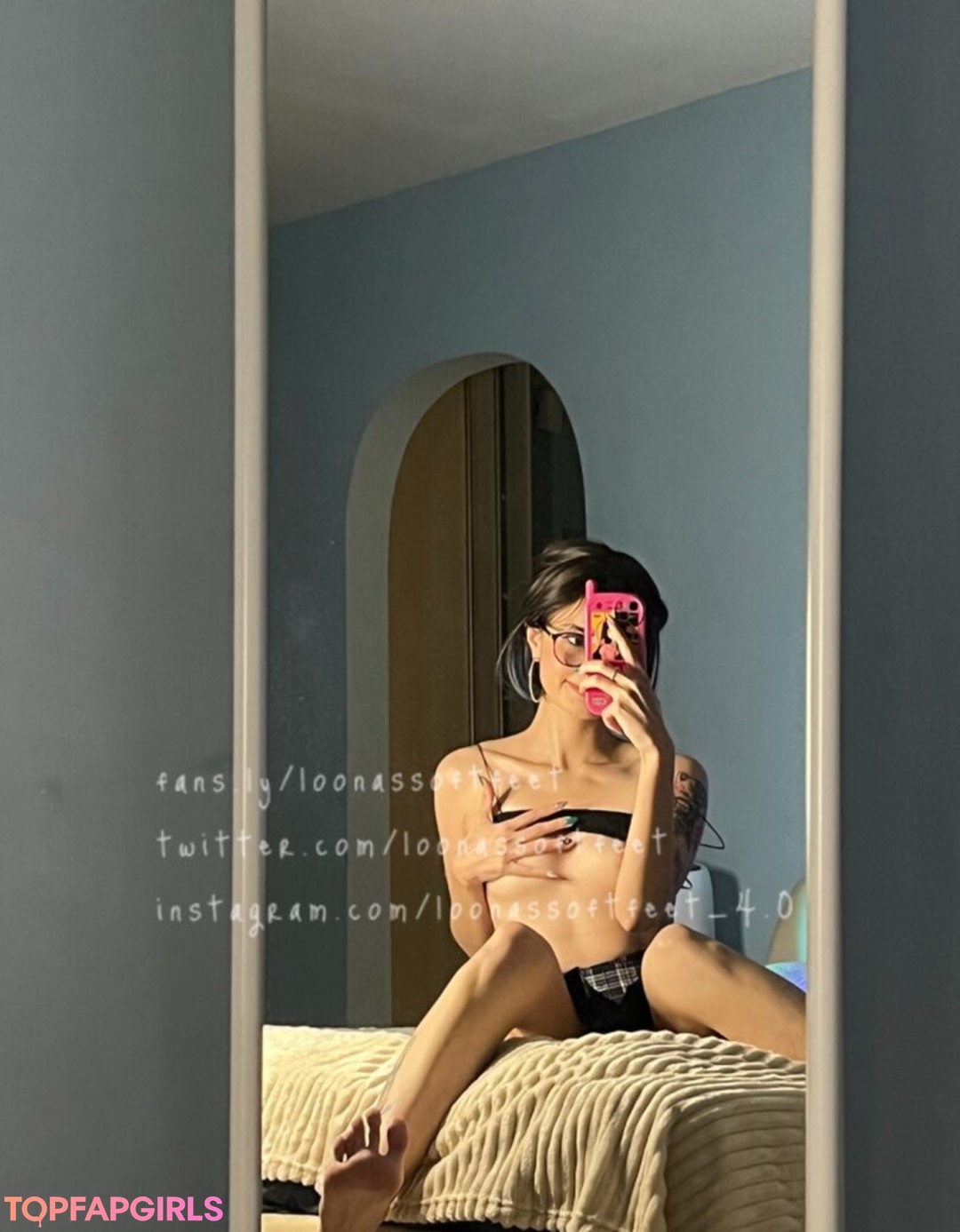 Photo nue de fuite OnlyFans de Loona #1409