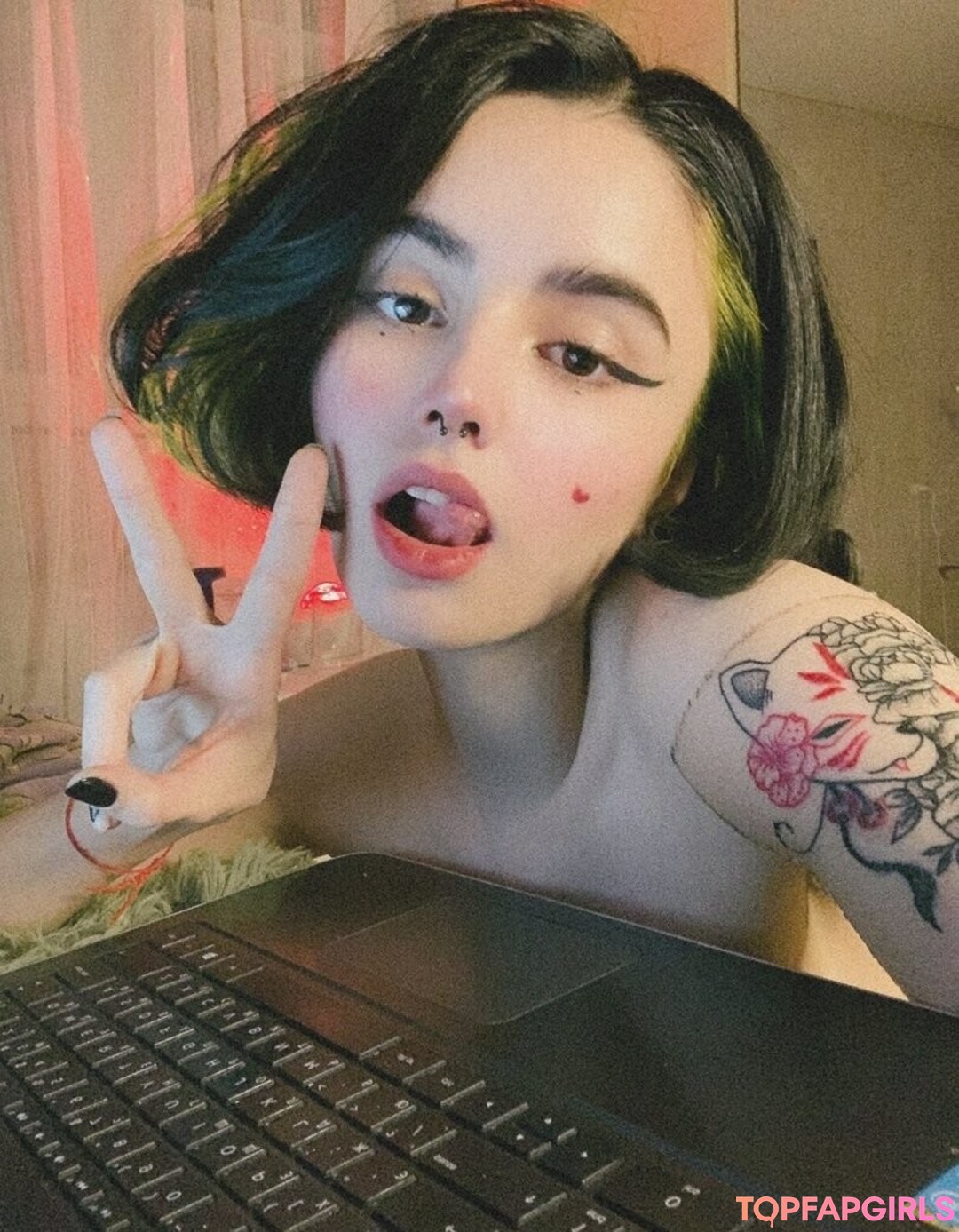 Photo nue de fuite OnlyFans de Loona #282