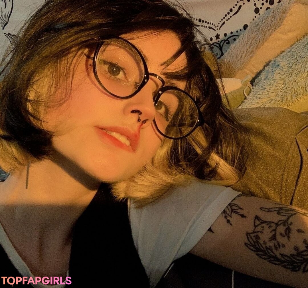 Photo nue de fuite OnlyFans de Loona #328