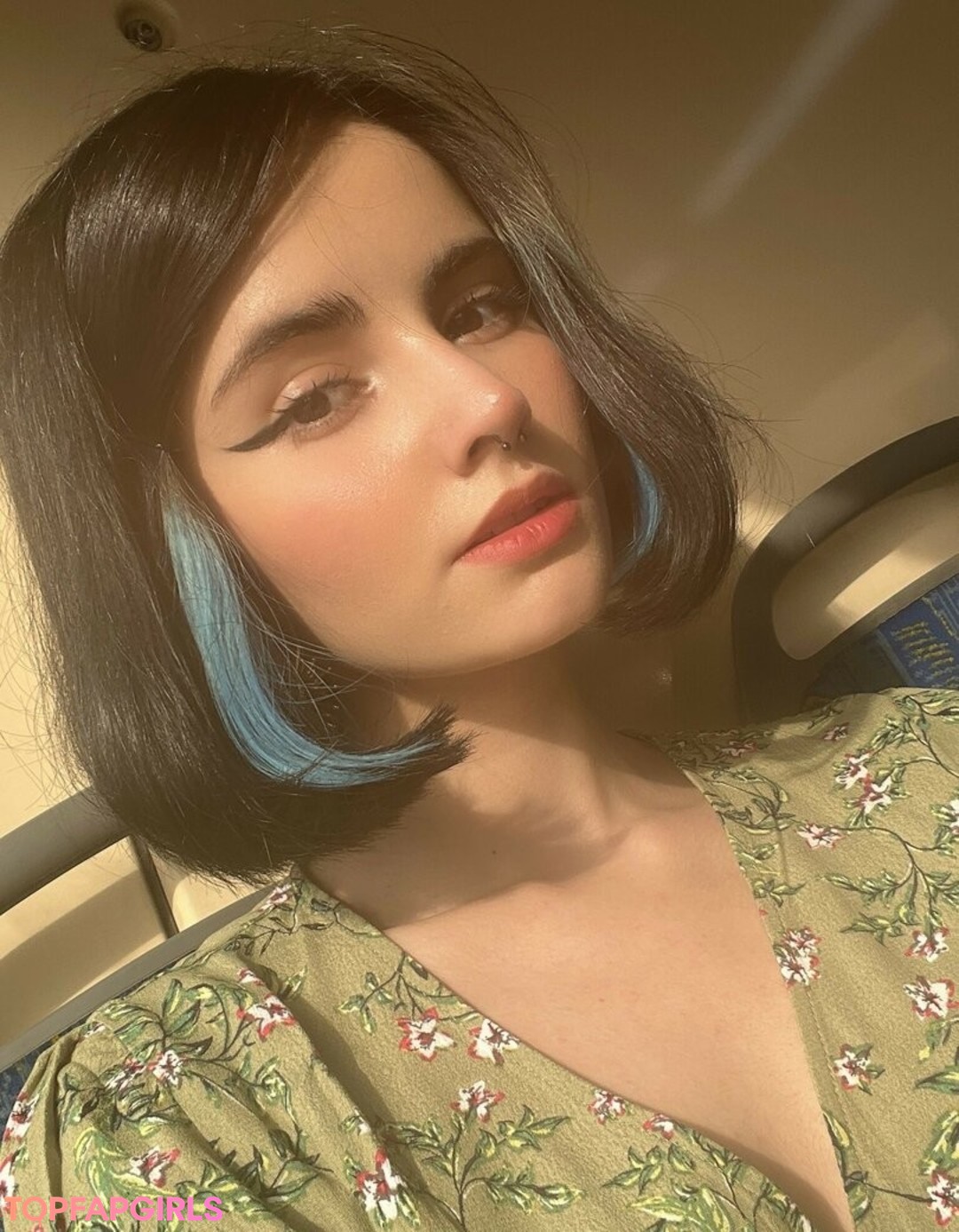 Photo nue de fuite OnlyFans de Loona #558