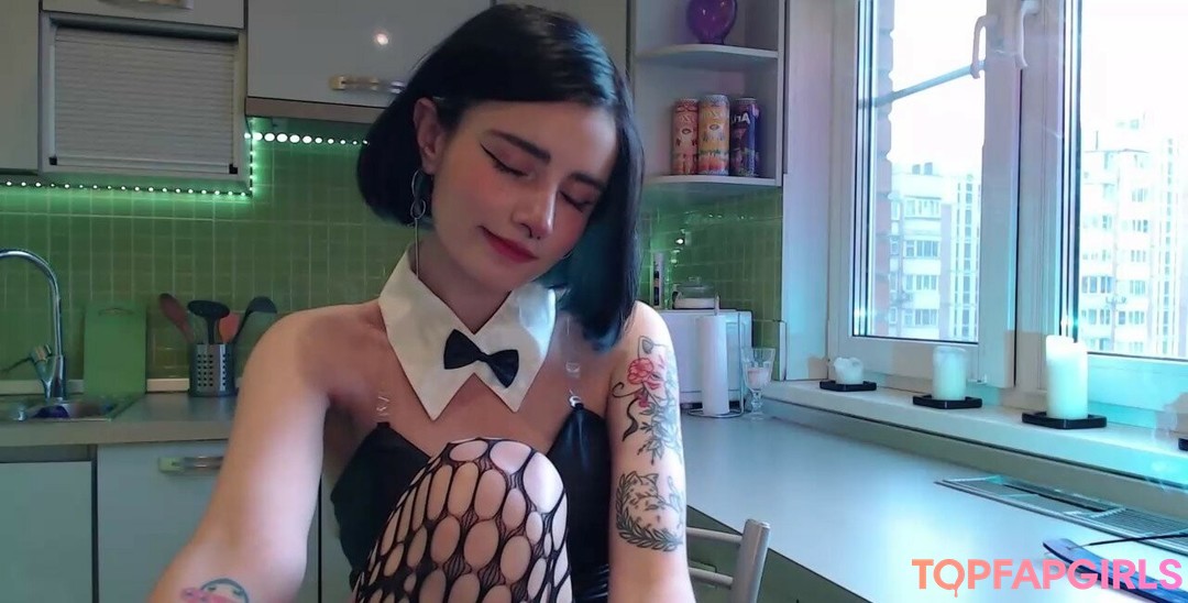 Photo nue de fuite OnlyFans de Loona #859