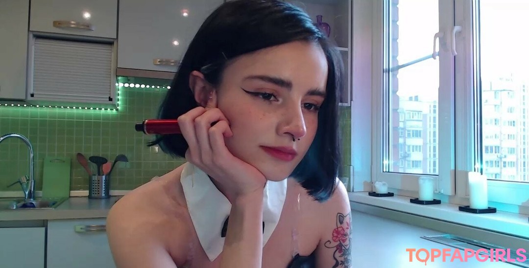 Photo nue de fuite OnlyFans de Loona #863