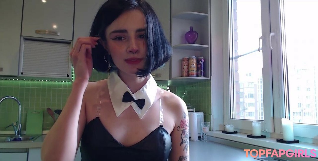 Photo nue de fuite OnlyFans de Loona #870