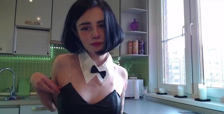 Loona