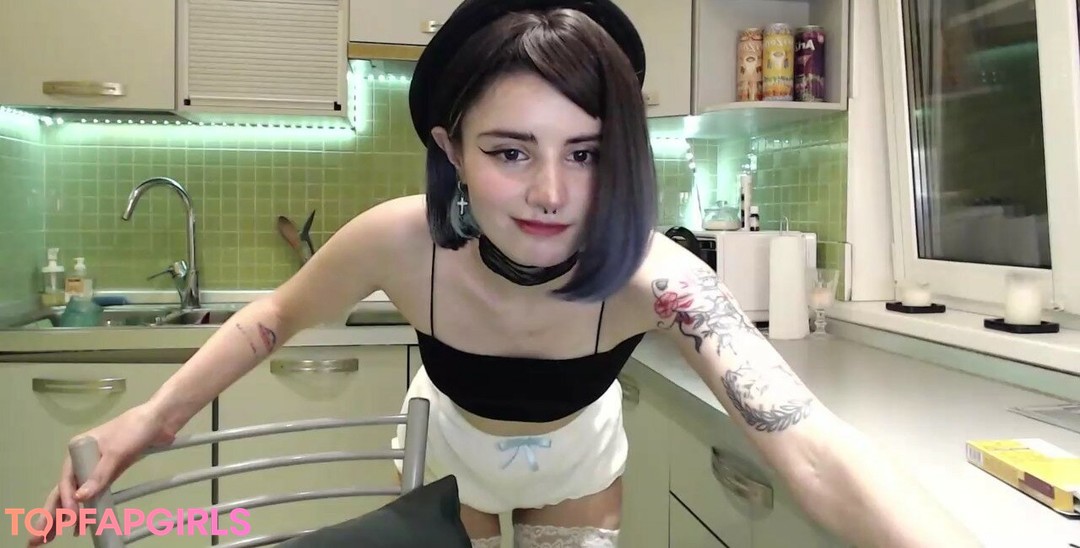 Photo nue de fuite OnlyFans de Loona #890