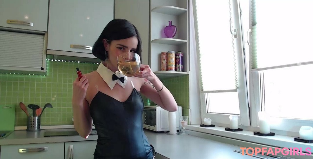 Photo nue de fuite OnlyFans de Loona #939