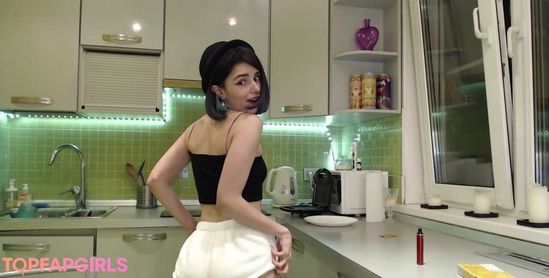 Photo nue de fuite OnlyFans de Loona #987