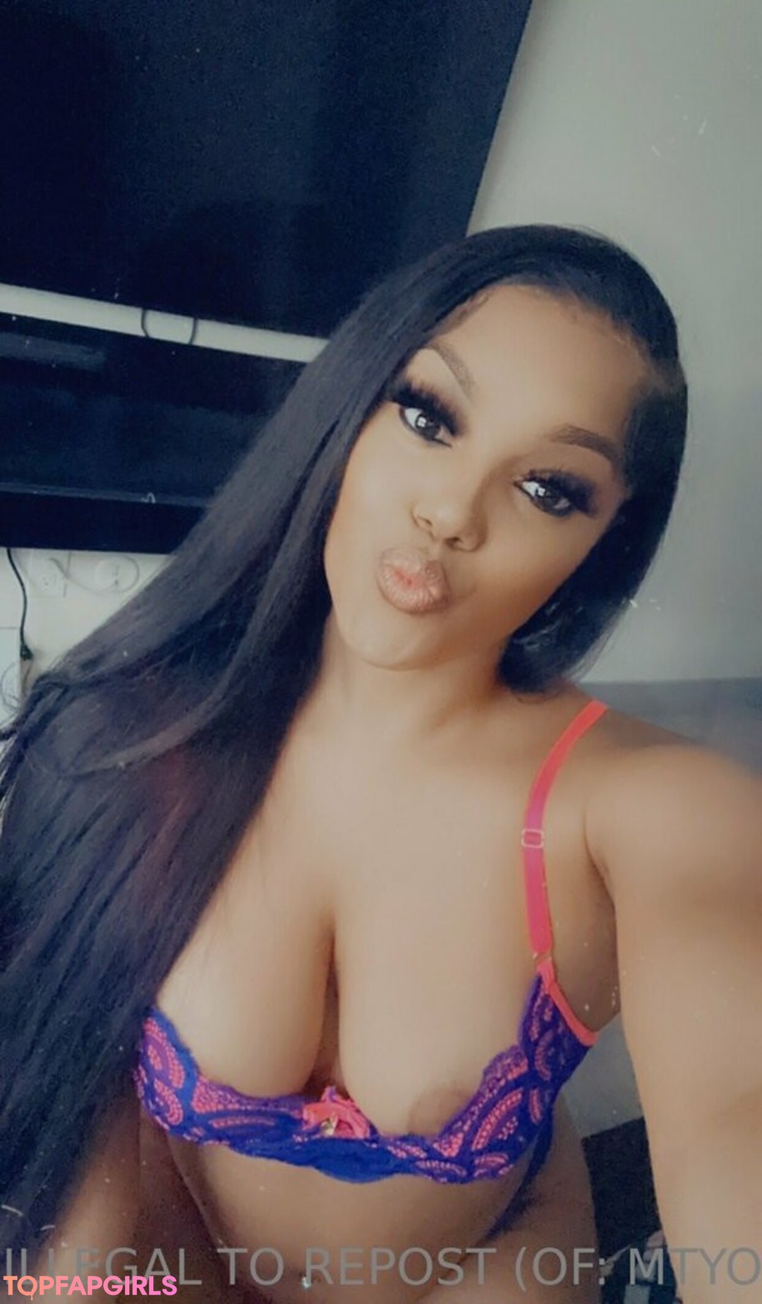Photo nue de fuite OnlyFans de Lola Teases #98