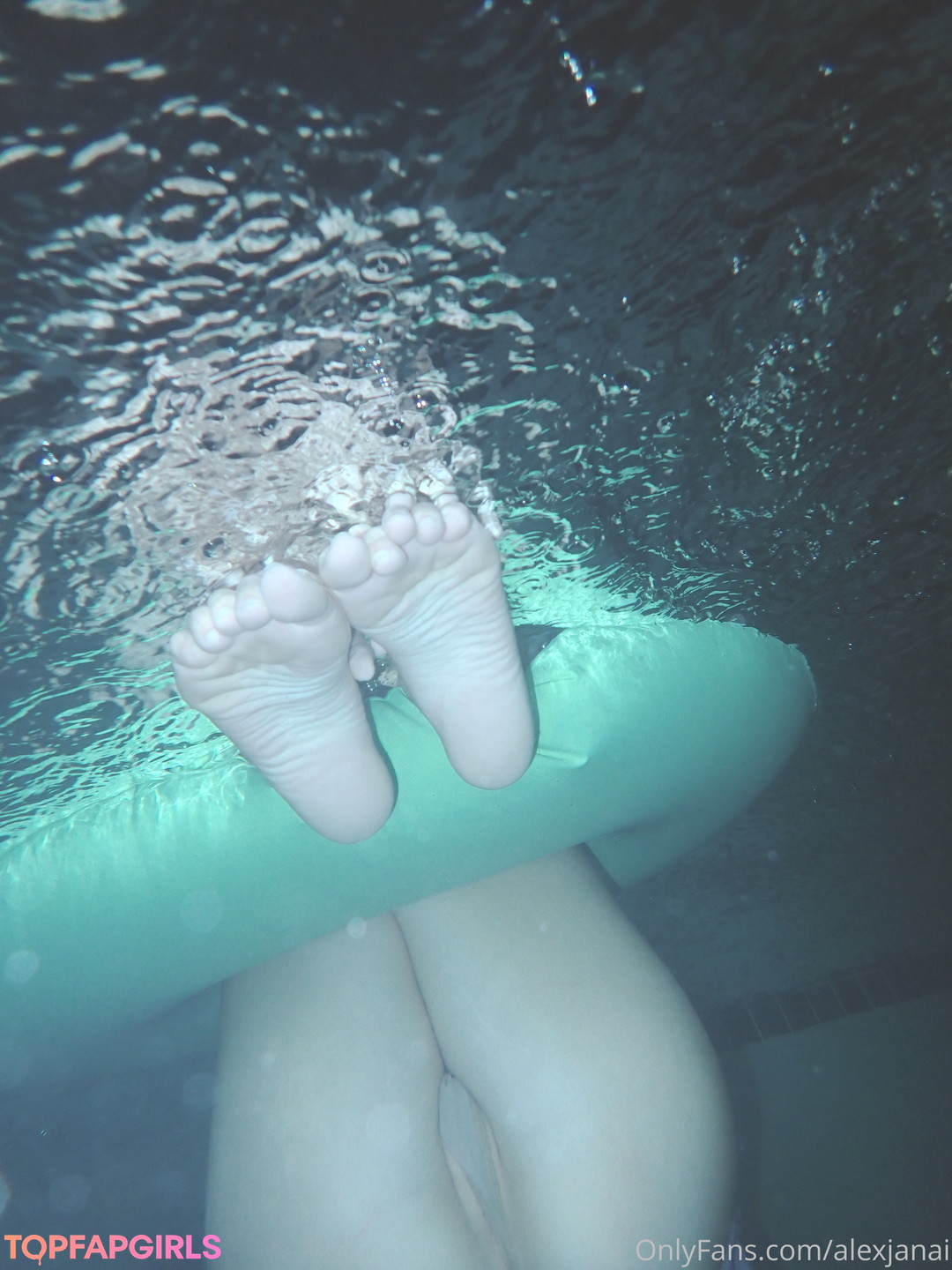 Photo nue de fuite OnlyFans de Alex Janai #127