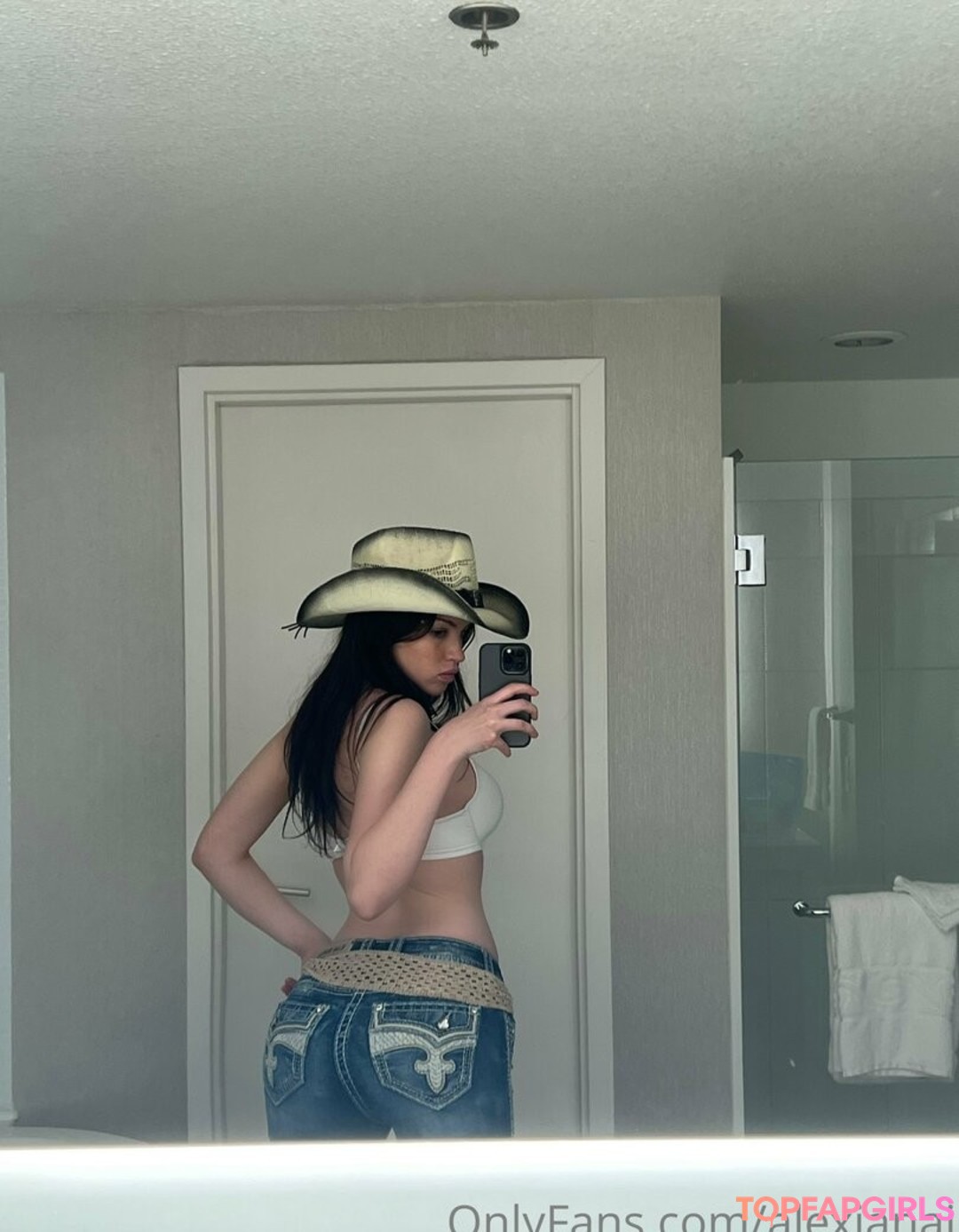 Photo nue de fuite OnlyFans de Alex Janai #323