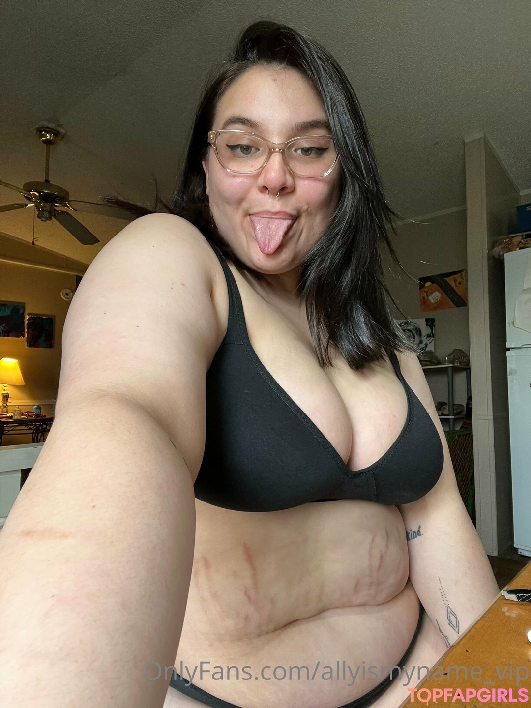 Photo nue de fuite OnlyFans de Ally Cat #4