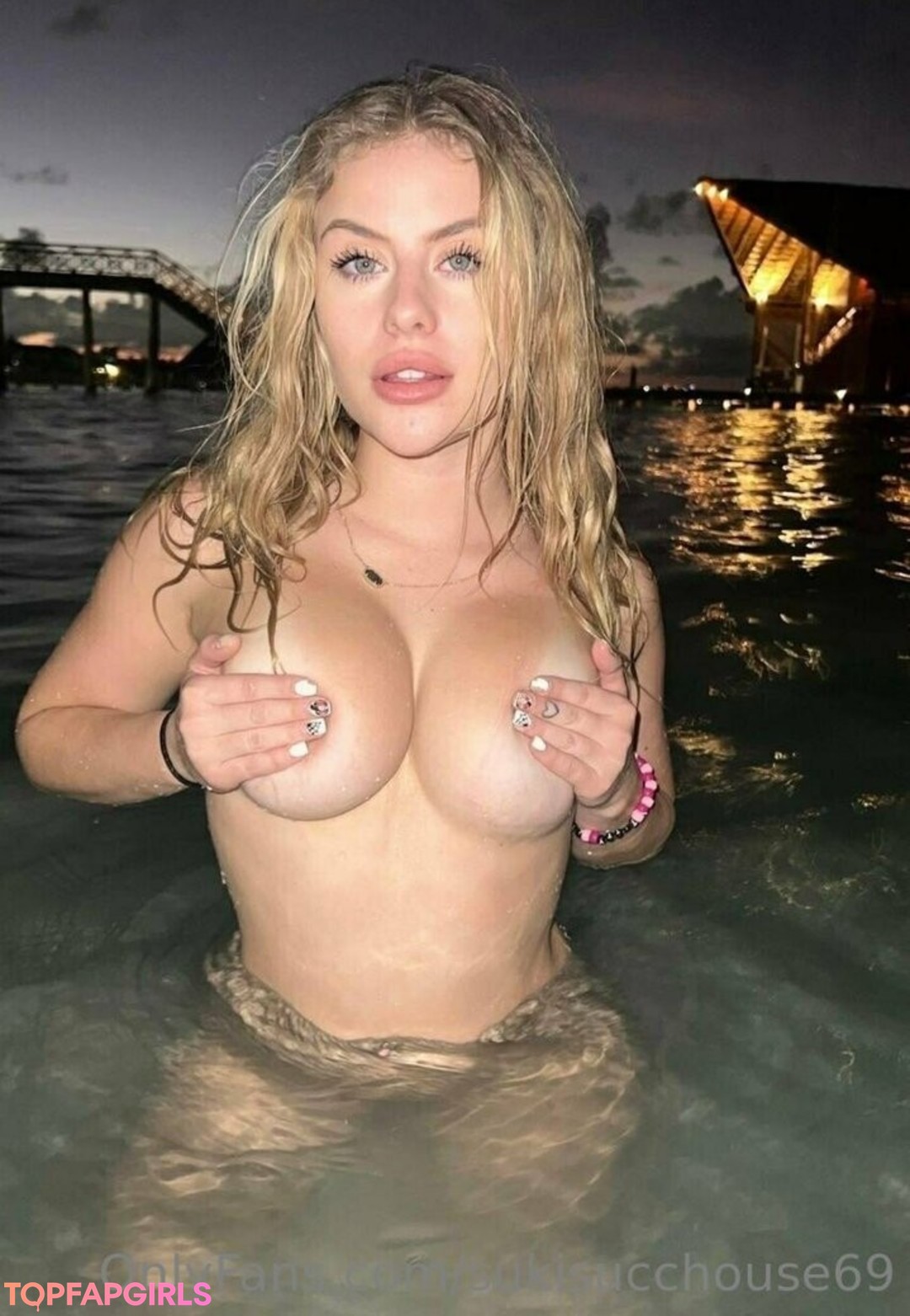 Photo nue de fuite OnlyFans de Suki #1037