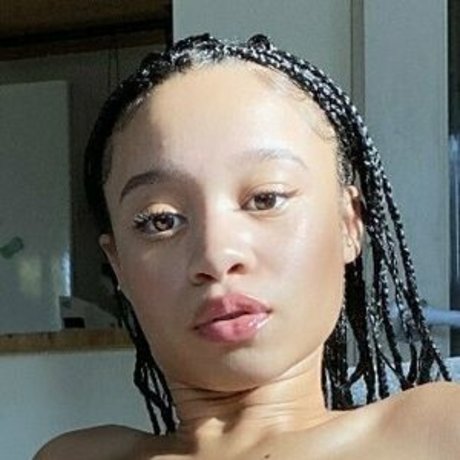 Photo nue de fuite OnlyFans de Nawtyybynature