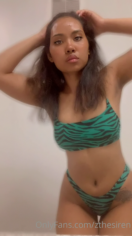 Photo nue de fuite OnlyFans de Polynesianprincess