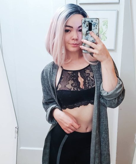 Photo nue de fuite OnlyFans de Elle Pastelle
