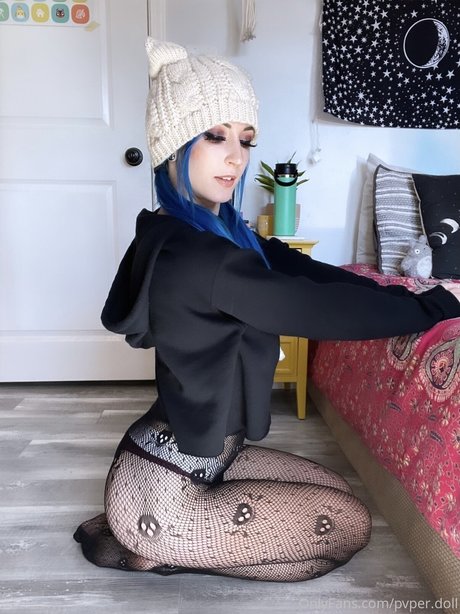 Photo nue de fuite OnlyFans de Paper Doll