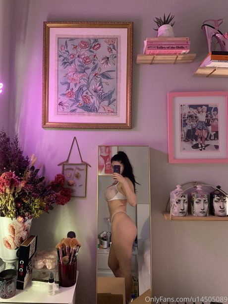 Photo nue de fuite OnlyFans de Sydney Benjamin