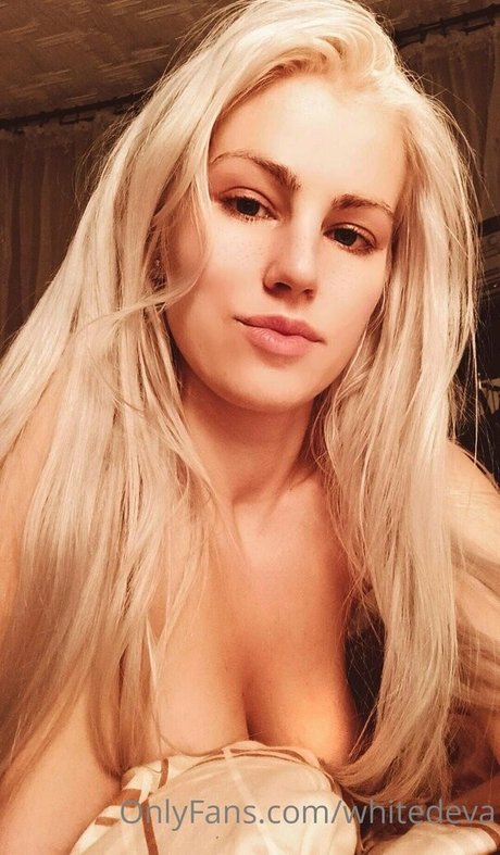 Photo nue de fuite OnlyFans de Whitedeva Maddy