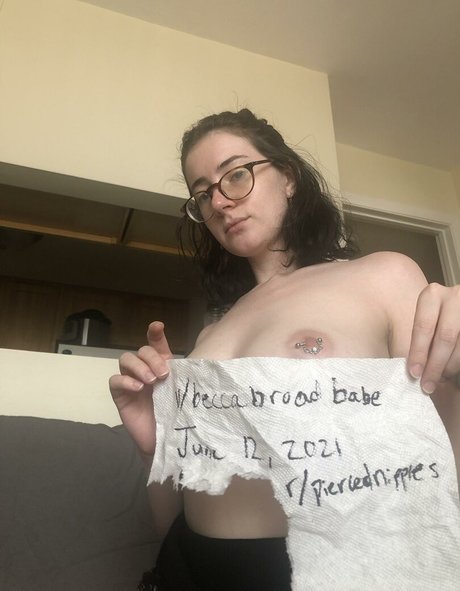 Photo nue de fuite OnlyFans de Becca Broadbabe
