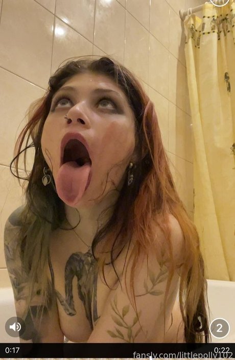 Photo nue de fuite OnlyFans de Little Polly