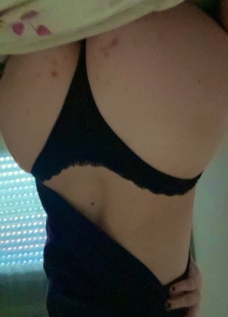 Photo nue de fuite OnlyFans de Azuleish