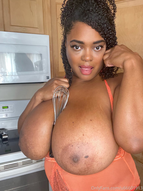 Photo nue de fuite OnlyFans de Nikky Dunes