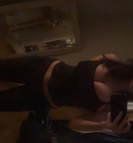 Photo nue de fuite OnlyFans de Sara B