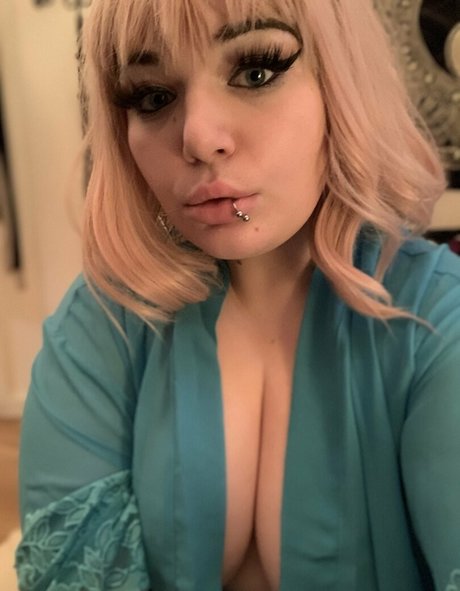 Photo nue de fuite OnlyFans de Lexxiblakkfree