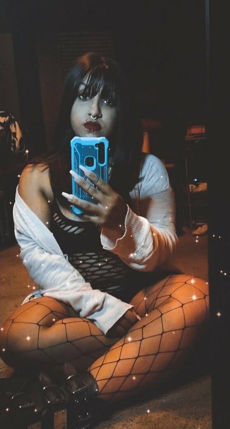 Photo nue de fuite OnlyFans de Raeraejiggles